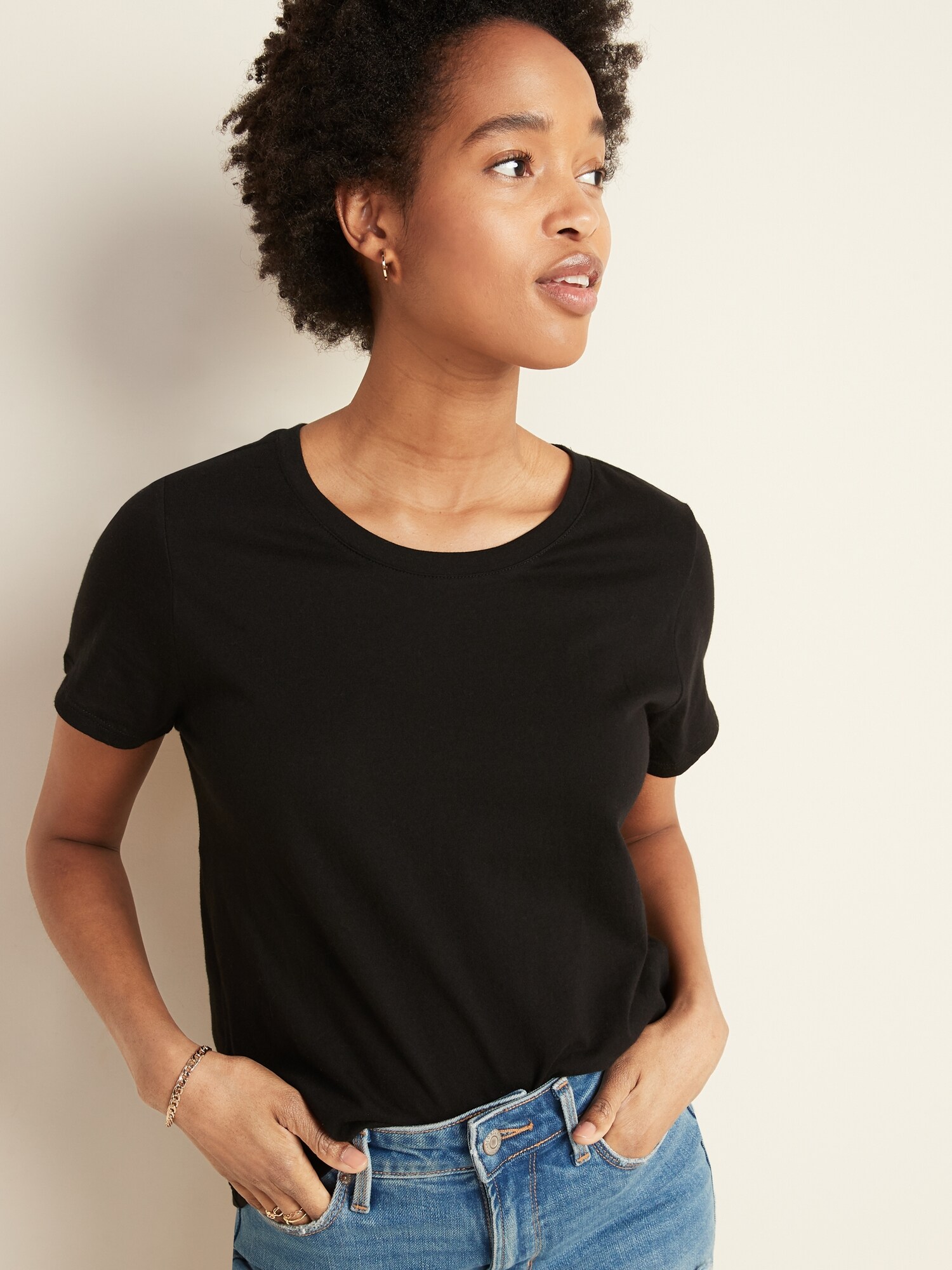 black crew neck shirt womens