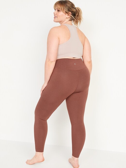 Image number 8 showing, Extra High-Waisted PowerChill Crossover 7/8-Length Leggings for Women