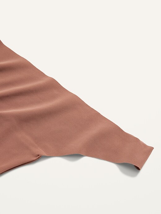 L'image numéro 2 présente Sous-vêtement tanga en tricot de nylon à taille basse pour Femme