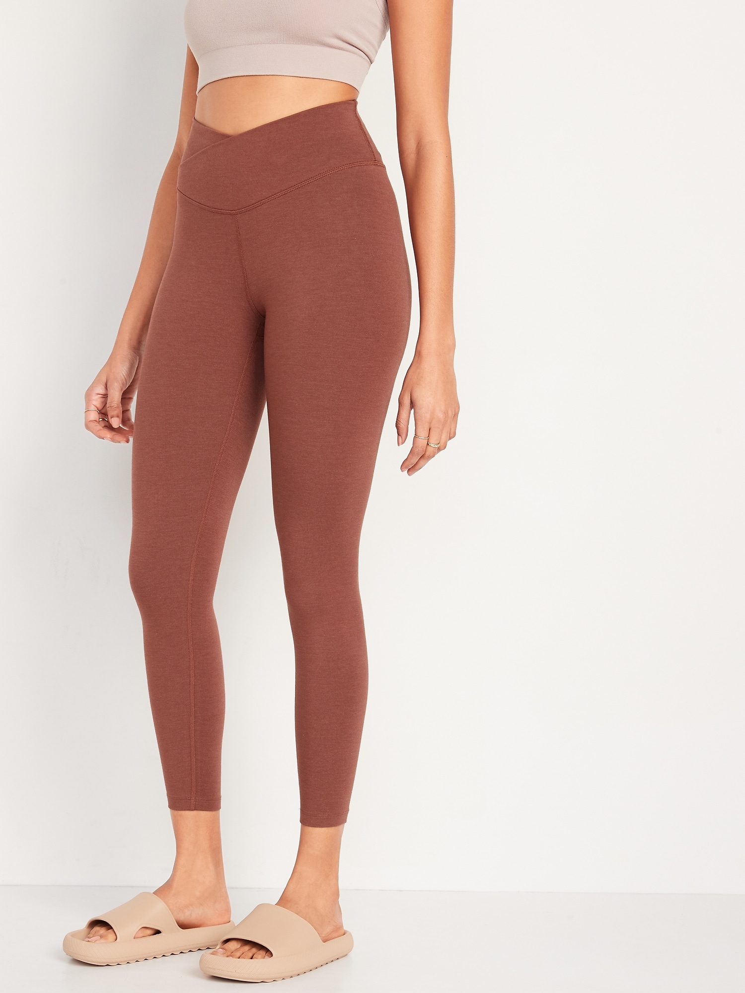 Old Navy Extra High-Waisted PowerChill Crossover 7/8-Length Leggings for Women brown. 1