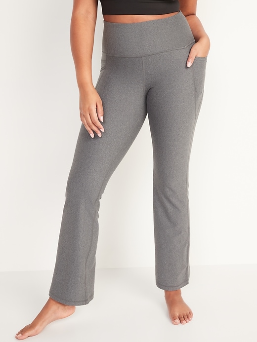 L'image numéro 5 présente Pantalon de compression semi-évasé étroit Powersoft taille haute pour Femme