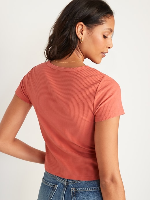 L'image numéro 2 présente T-shirt en tricot côtelé à manches courtes, coupe étroite pour Femme