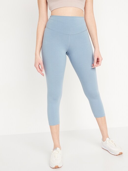 Image number 1 showing, Extra High-Waisted PowerChill Hidden-Pocket Cropped Leggings for Women