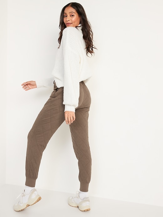 L'image numéro 2 présente Pantalon de jogging en coton ouaté matelassé à taille très haute pour Femme