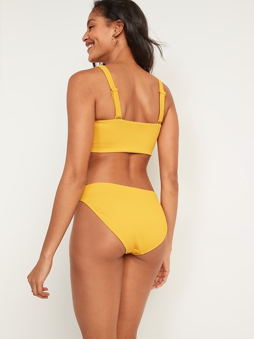 L'image numéro 2 présente Bas de bikini classique en tricot côtelé à taille mi-basse pour Femme