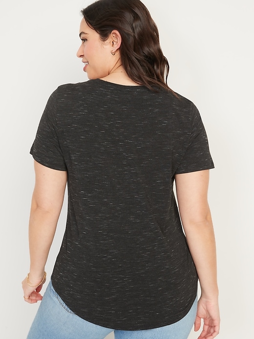L'image numéro 6 présente T-shirt ras du cou luxueux teint par espacements pour femme