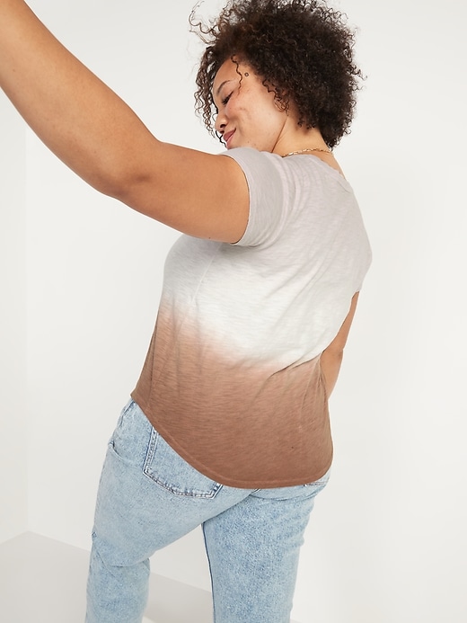 L'image numéro 6 présente T-shirt à imprimé tout-aller en tricot grège pour femme