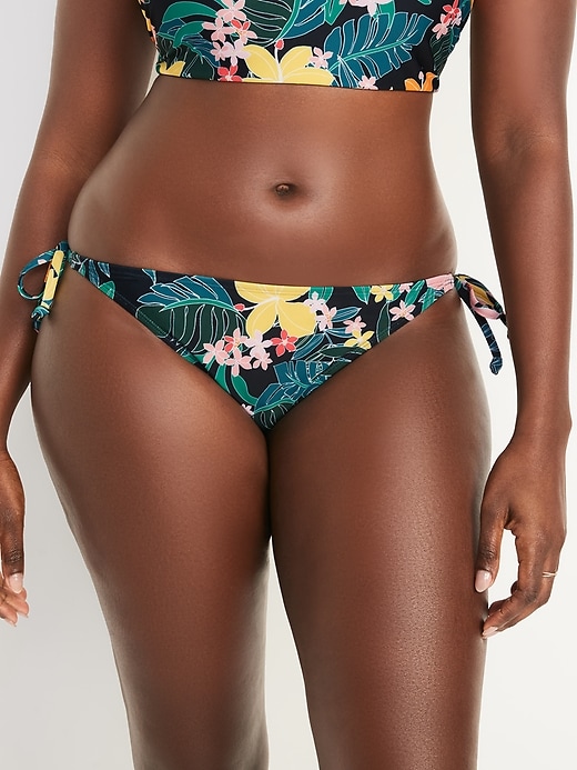L'image numéro 5 présente Bas de bikini taille basse à cordelettes pour Femme