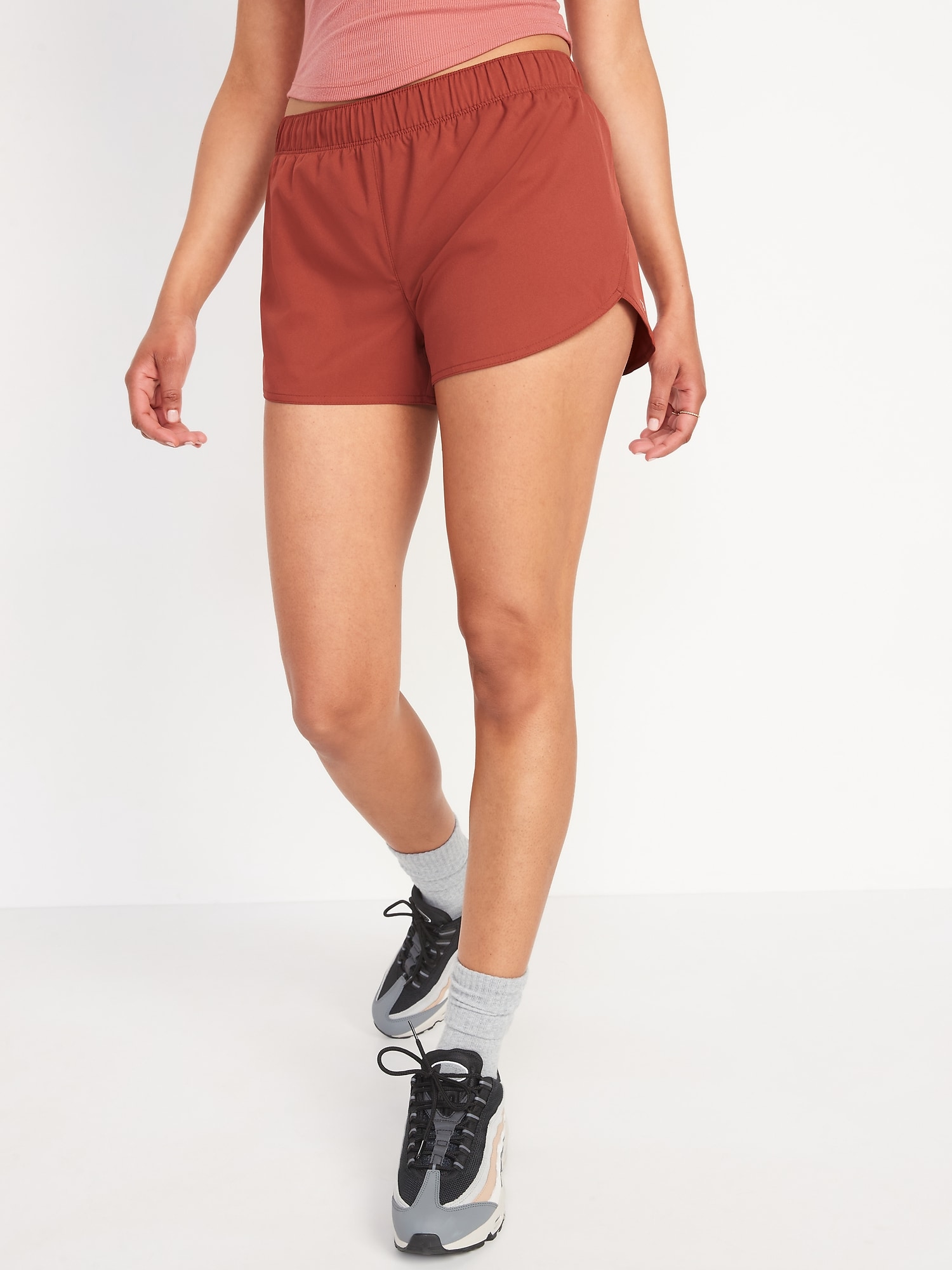 dolphin hem run shorts