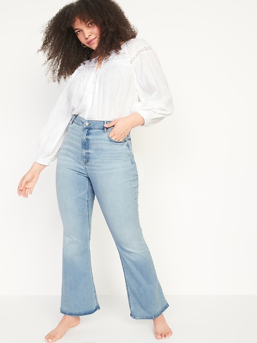 FitsYou 3-Sizes-In-One Extra High-Waisted Flare Jeans for Women