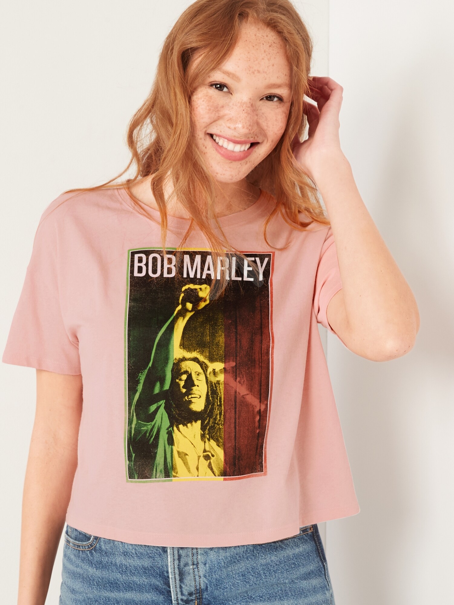 Short-Sleeve Cropped Licensed Pop 