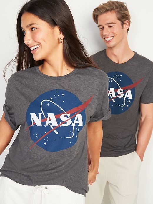 Voir une image plus grande du produit 2 de 2. T-shirt unisexe à imprimé NASA pour adulte