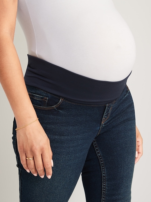 Old Navy Maternity Rollover-Panel Side-Slit 360° Stretch Skinny Jeans