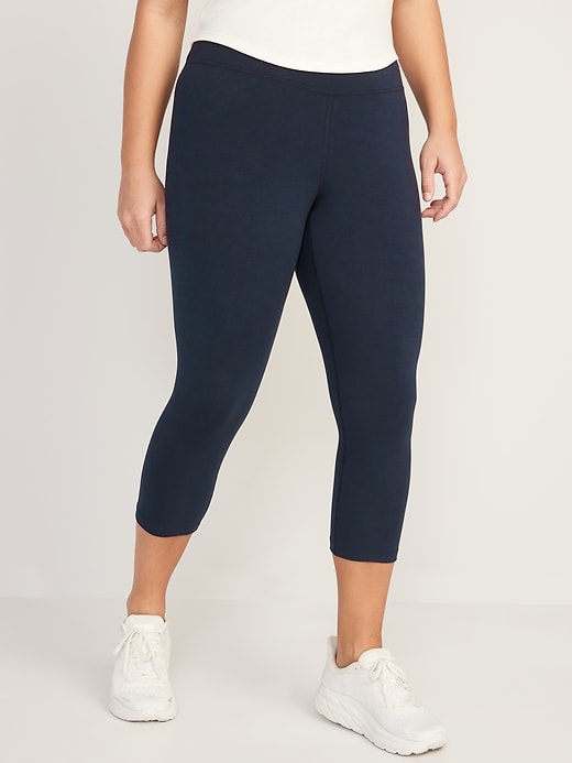 Image number 5 showing, Extra High-Waisted PowerChill Cropped Leggings