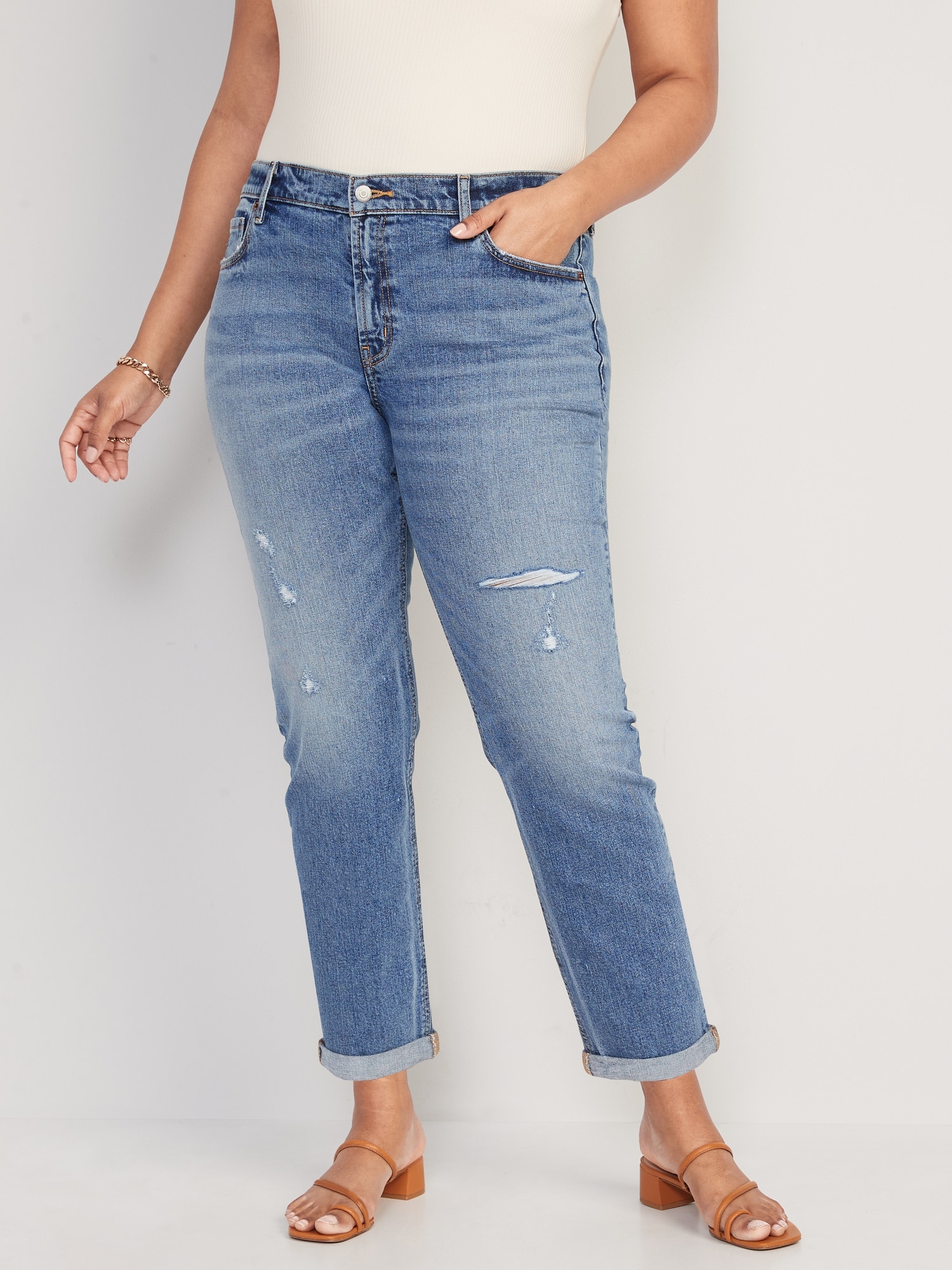 Low-Rise Ripped Boyfriend Straight Jeans for Women | Old Navy