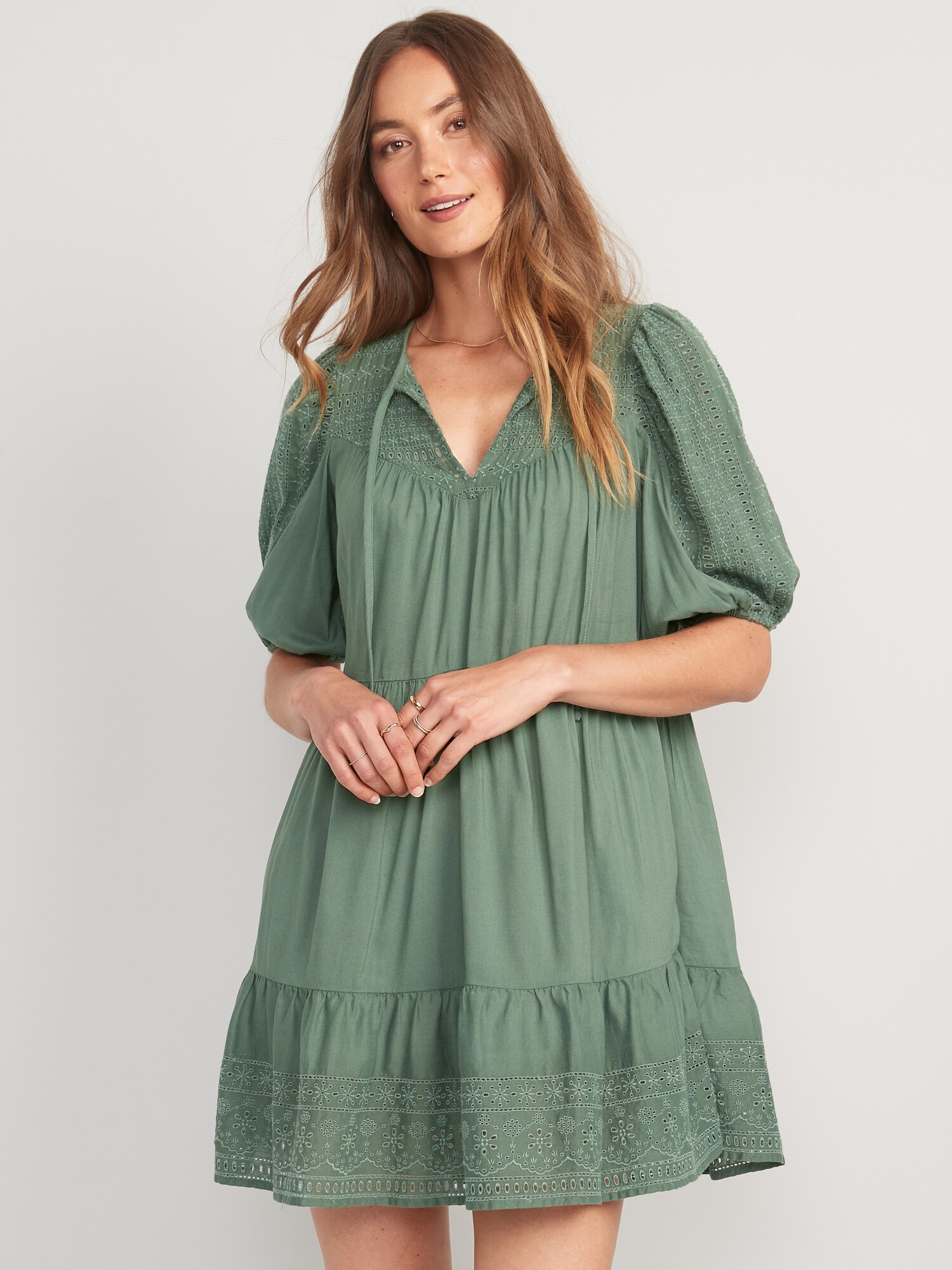 METLUQ Women's Peter Pan Collar Swing Dress - Long Sleeve Flared Dress, Knee Length, Casual Print Dress For Autumn Spring