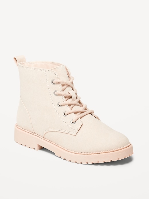 bottes lacées