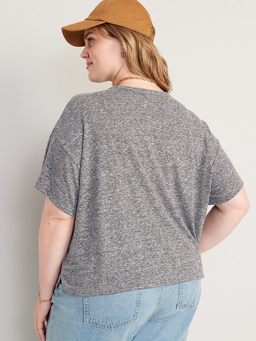 L'image numéro 6 présente T-shirt surdimensionné à manches aux coudes en mélange de lin pour Femme