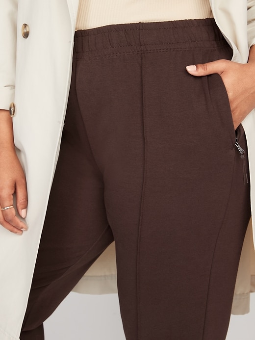 Image number 3 showing, High-Waisted Dynamic Fleece Pintucked Sweatpants