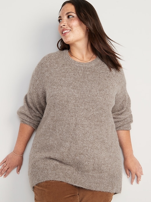Image number 7 showing, Cozy Plush-Yarn Cocoon Tunic Sweater for Women