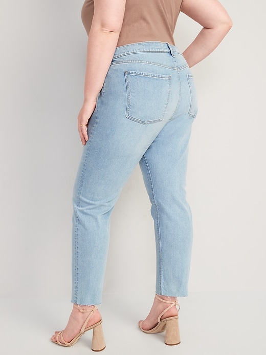 Image number 8 showing, Low-Rise Boyfriend Straight Cut-Off Jeans for Women
