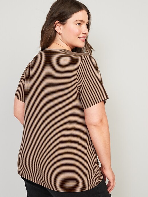 Image number 8 showing, Short-Sleeve Luxe Striped T-Shirt