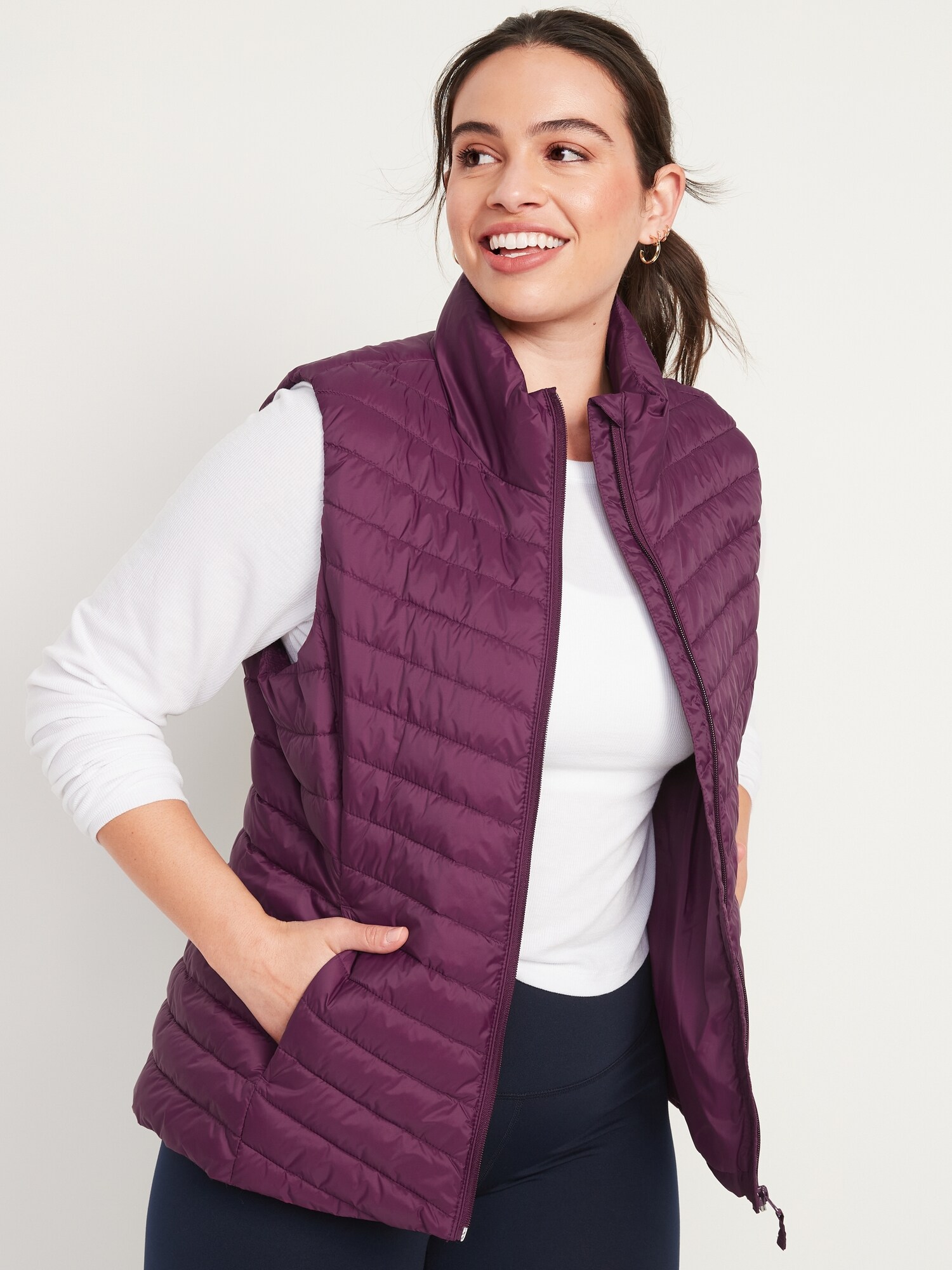 Water-Resistant Narrow-Channel Puffer Vest for Women | Old Navy
