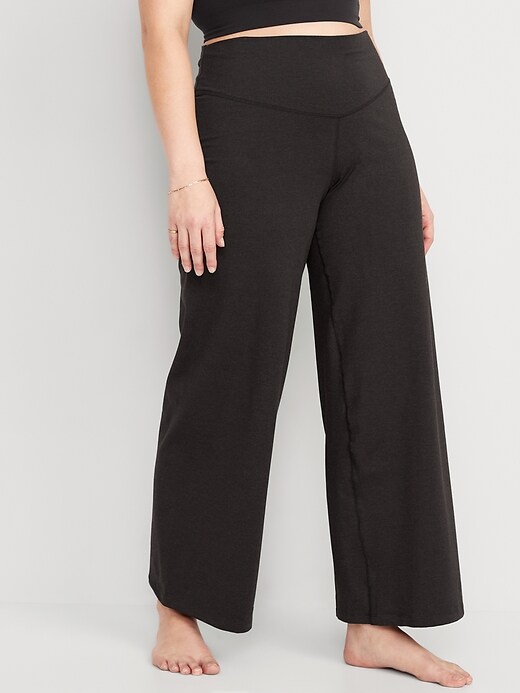 Image number 5 showing, Extra High-Waisted PowerChill Hidden-Pocket Wide-Leg Yoga Pants for Women