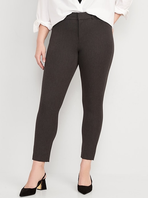 Old Navy Pixie Pants Multiple Size 6 - $12 (69% Off Retail) - From lexi