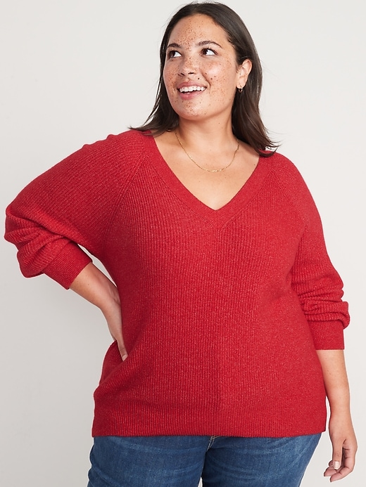 Image number 7 showing, V-Neck Shaker-Stitch Cocoon Sweater