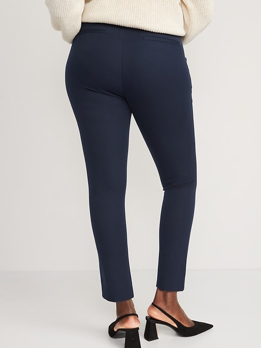 L'image numéro 6 présente Pantalon Pixie ajusté profilé cheville à taille haute pour Femme