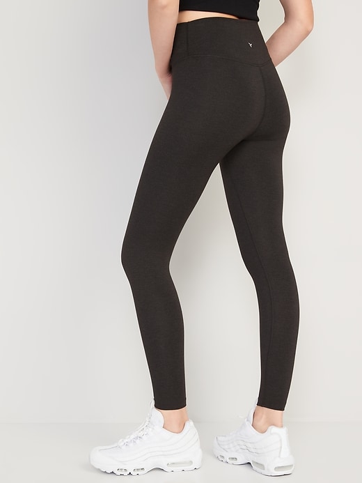 Image number 2 showing, Extra High-Waisted PowerChill Hidden-Pocket 7/8 Leggings