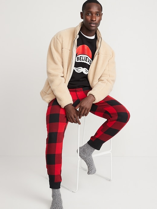 L'image numéro 3 présente Chandail en coton ouaté ras du cou à imprimé des Fêtes pour Homme