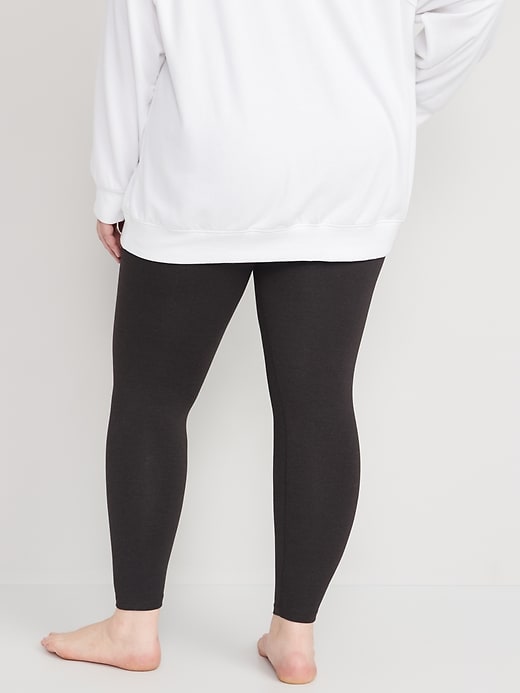 Image number 8 showing, Extra High-Waisted PowerChill Hidden-Pocket 7/8 Leggings