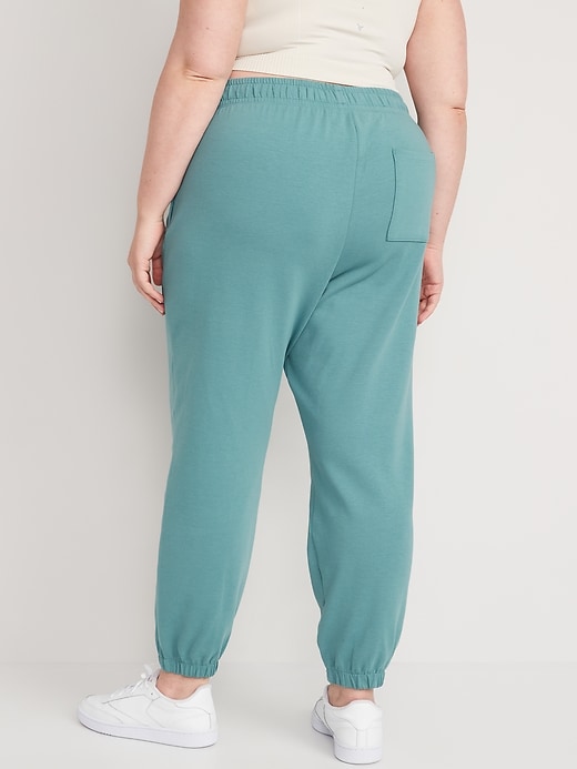 Image number 8 showing, High-Waisted Dynamic Fleece Pintucked Sweatpants