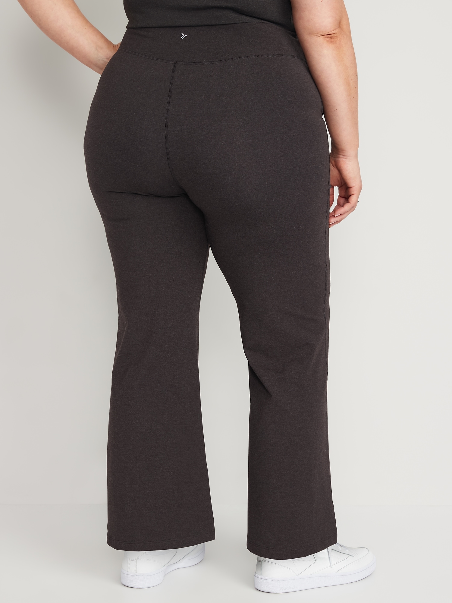 Extra High-Waisted PowerChill Cropped Wide-Leg Yoga Pants for