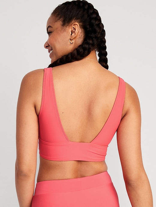 L'image numéro 2 présente COUPE ÉCHANCRÉE CLASSIQUE