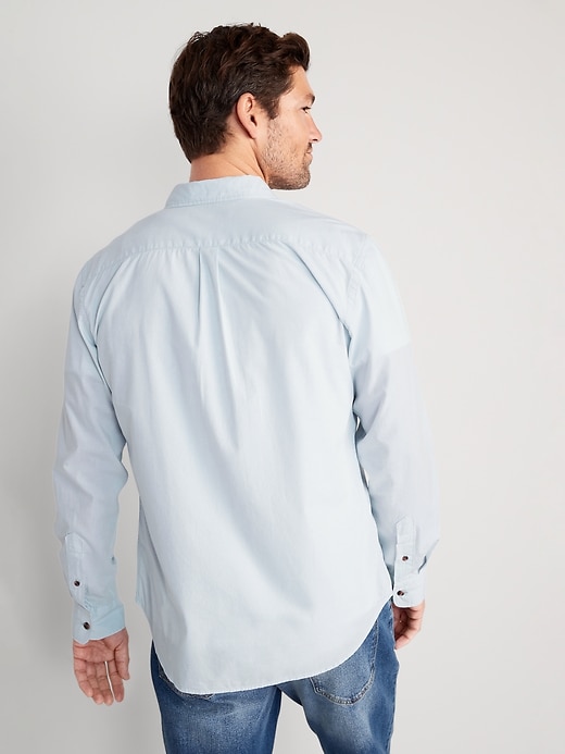 L'image numéro 2 présente Chemise passe-partout à Extensibilité intégrée, coupe étroite pour Homme