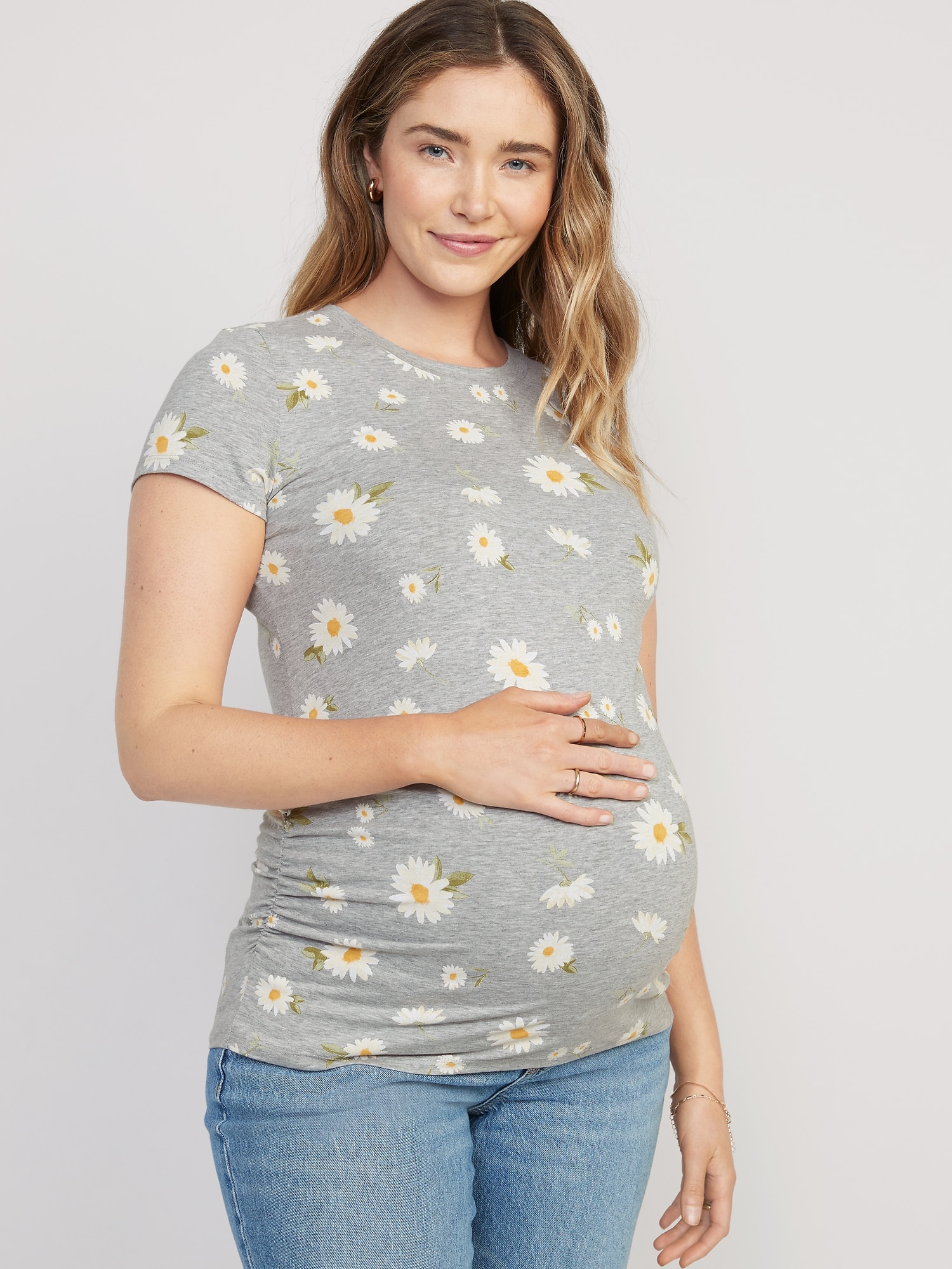 Old Navy Maternity Crew-Neck Side-Shirred T-Shirt white. 1