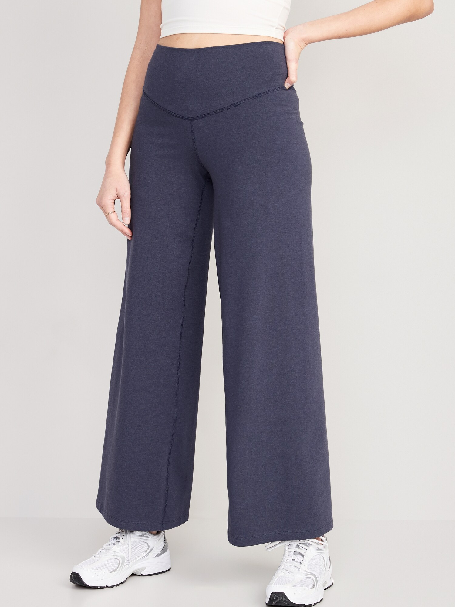 Extra High-Waisted PowerChill Wide-Leg Pants | Old Navy