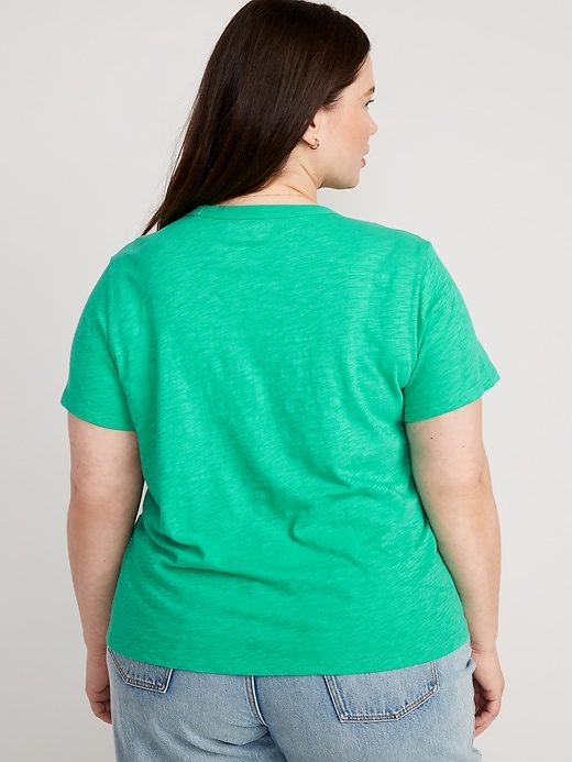 L'image numéro 8 présente T-shirt passe-partout ras du cou pour Femme