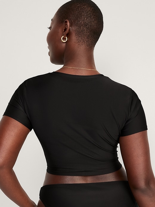 L'image numéro 6 présente Haut de maillot anti-UV court pour Femme