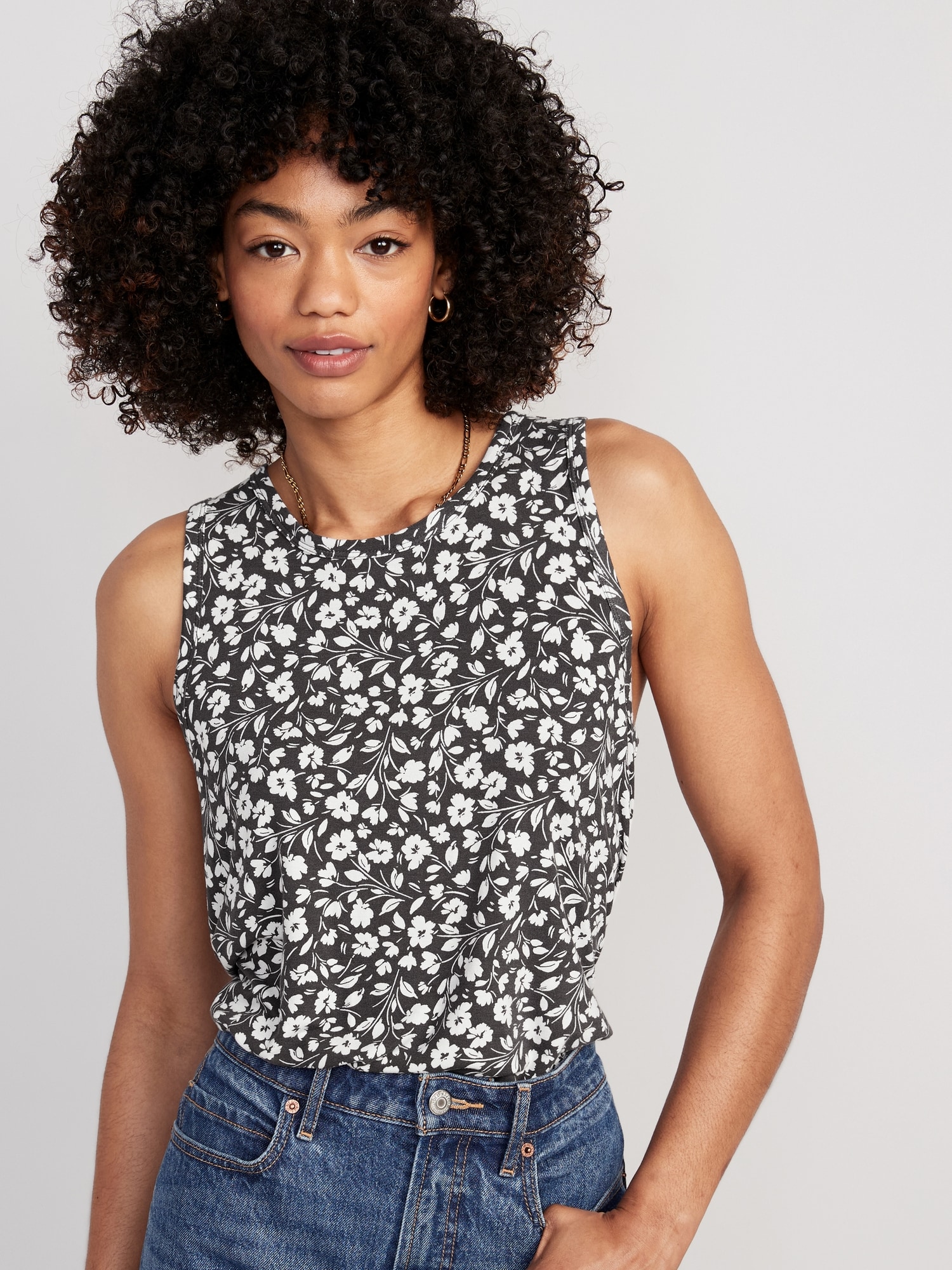 Old Navy Sleeveless Luxe Floral-Print T-Shirt for Women black. 1