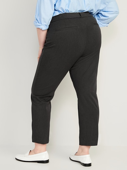 L'image numéro 8 présente Pantalon Pixie droit à taille haute longueur cheville pour Femme