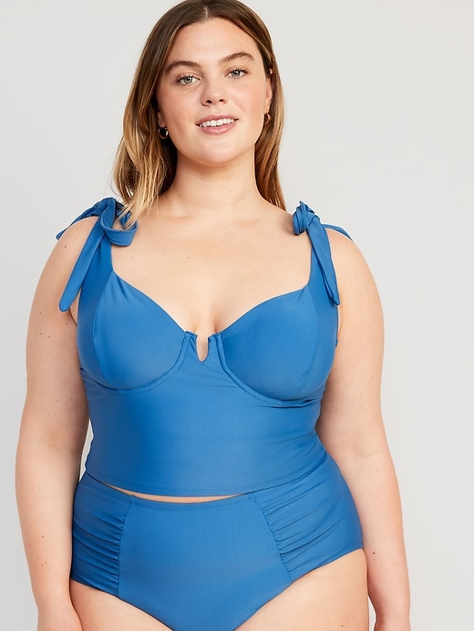 L'image numéro 7 présente Haut de tankini à armature noué aux épaules pour Femme