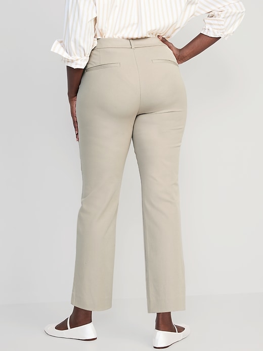 L'image numéro 6 présente Pantalon Pixie droit à taille haute longueur cheville pour Femme