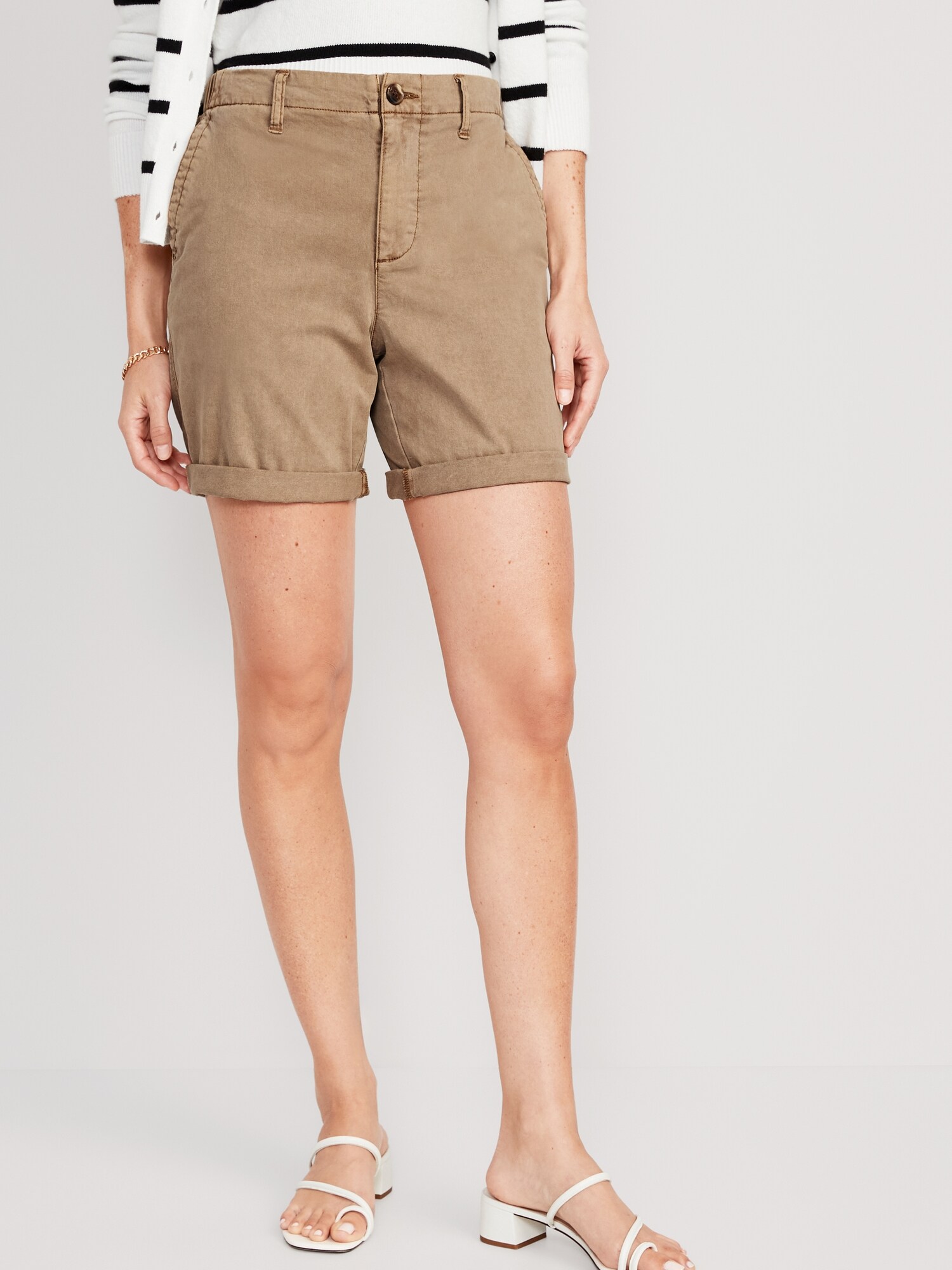 Old Navy High-Waisted OGC Pull-On Chino Shorts for Women -- 7-inch inseam beige. 1