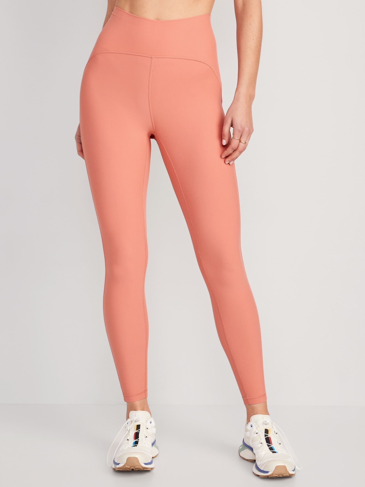 Old Navy Extra High-Waisted PowerLite Lycra® ADAPTIV 7/8 Leggings for Women pink. 1