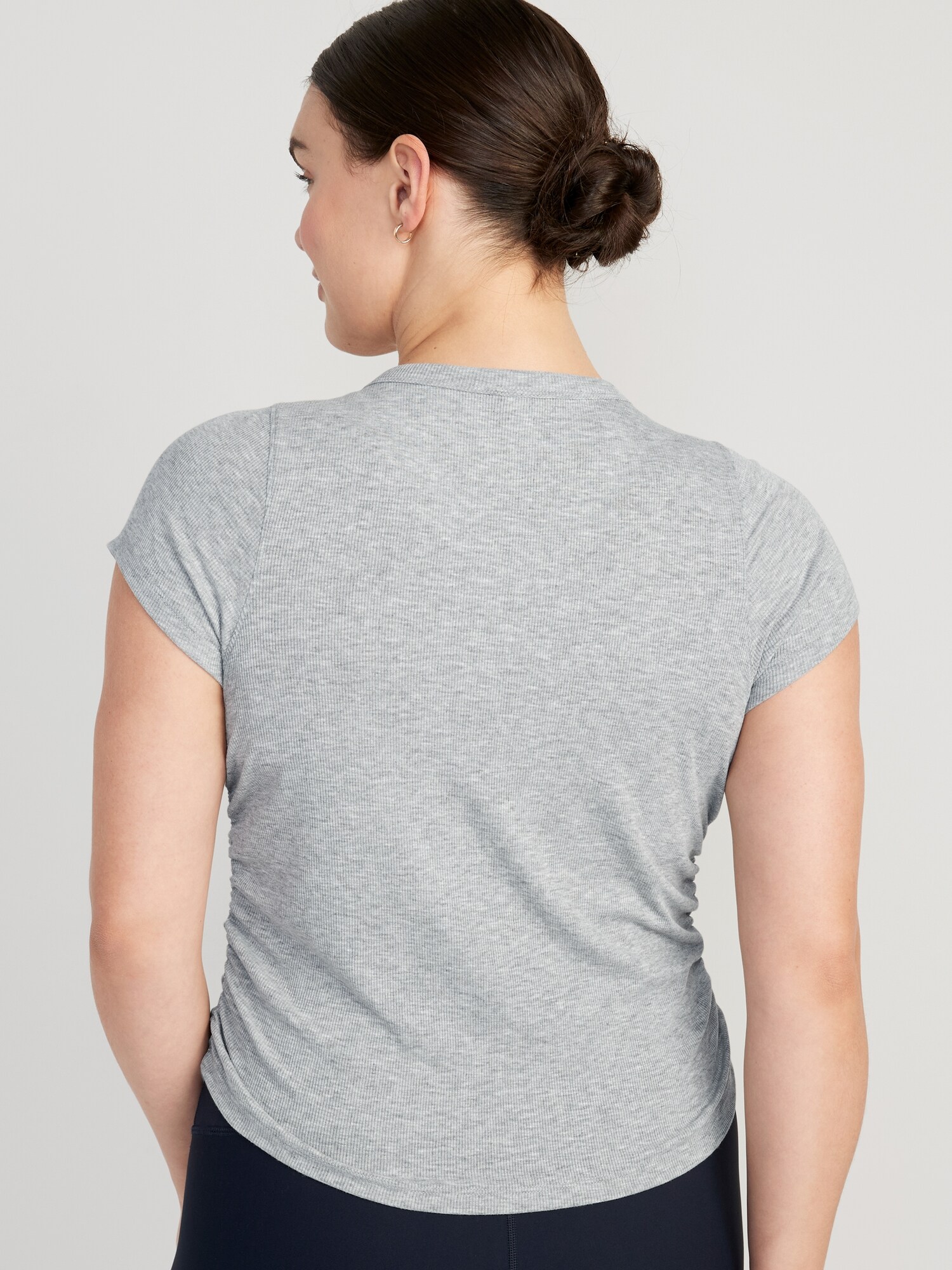 Lululemon Women's Sweat Times Short Sleeve Shirt Size 8 Ruched Shoulders V  Neck