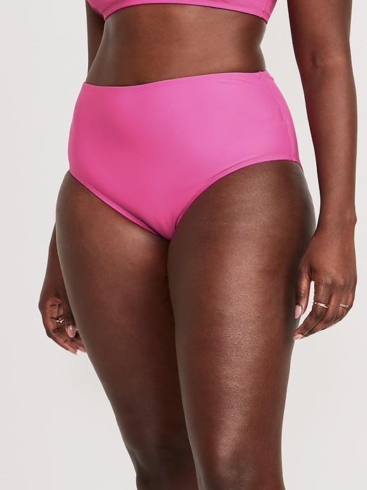 L'image numéro 5 présente Bas de bikini à taille haute pour Femme
